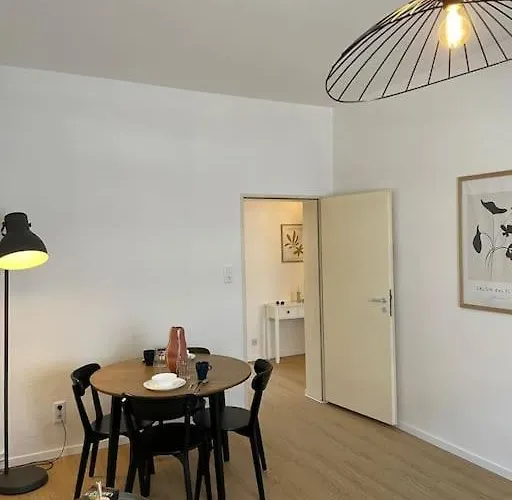 Stilvolle 3 Zimmer Wohnung In Bremen